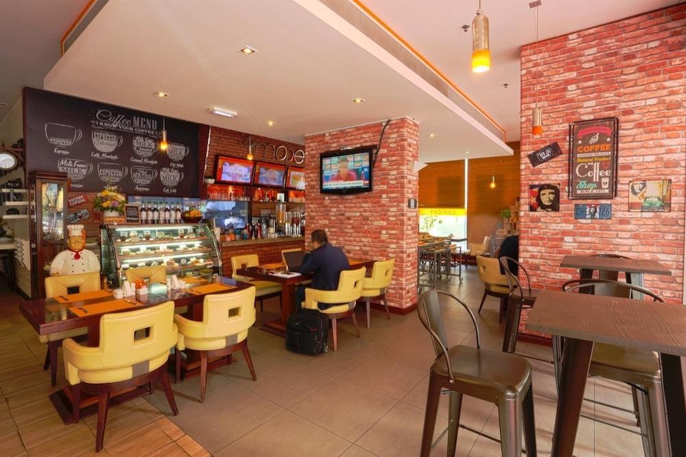 Mena Aparthotel Albarsha At The Mall Dubai Exterior foto